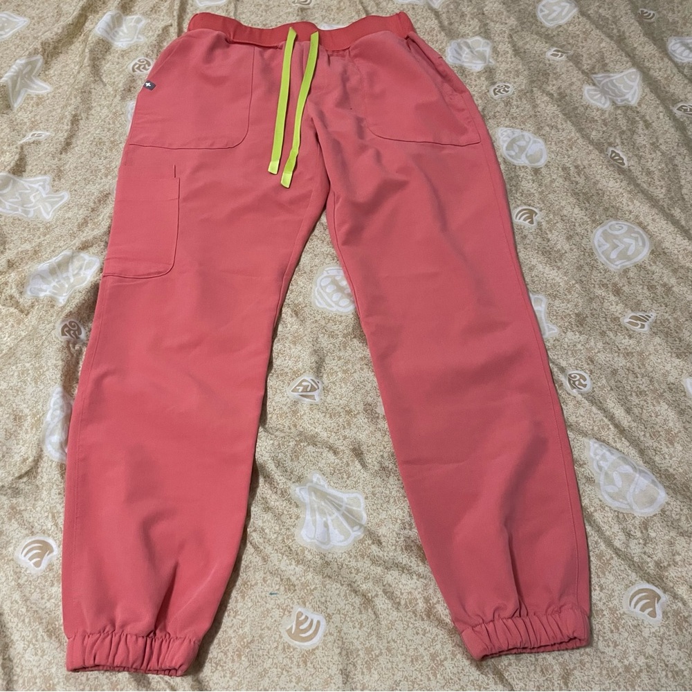 Women’s FIGS Taldora Skinny Jogger Pants Hot Coral 1760 Size Medium